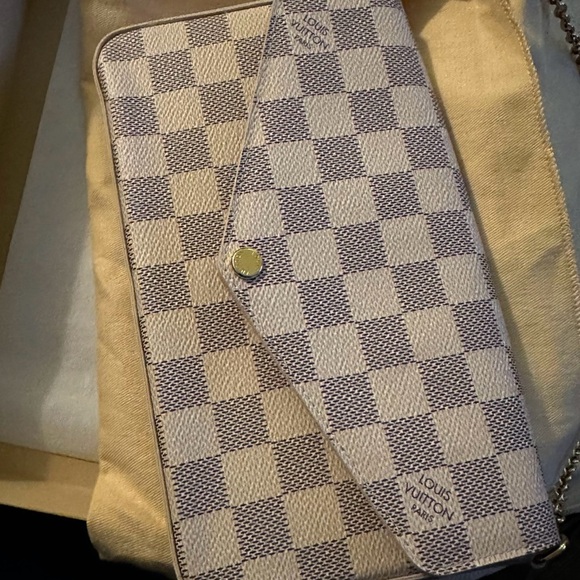 Authentic Louis Vuitton Azur Felicie Pochette - Picture 6 of 14